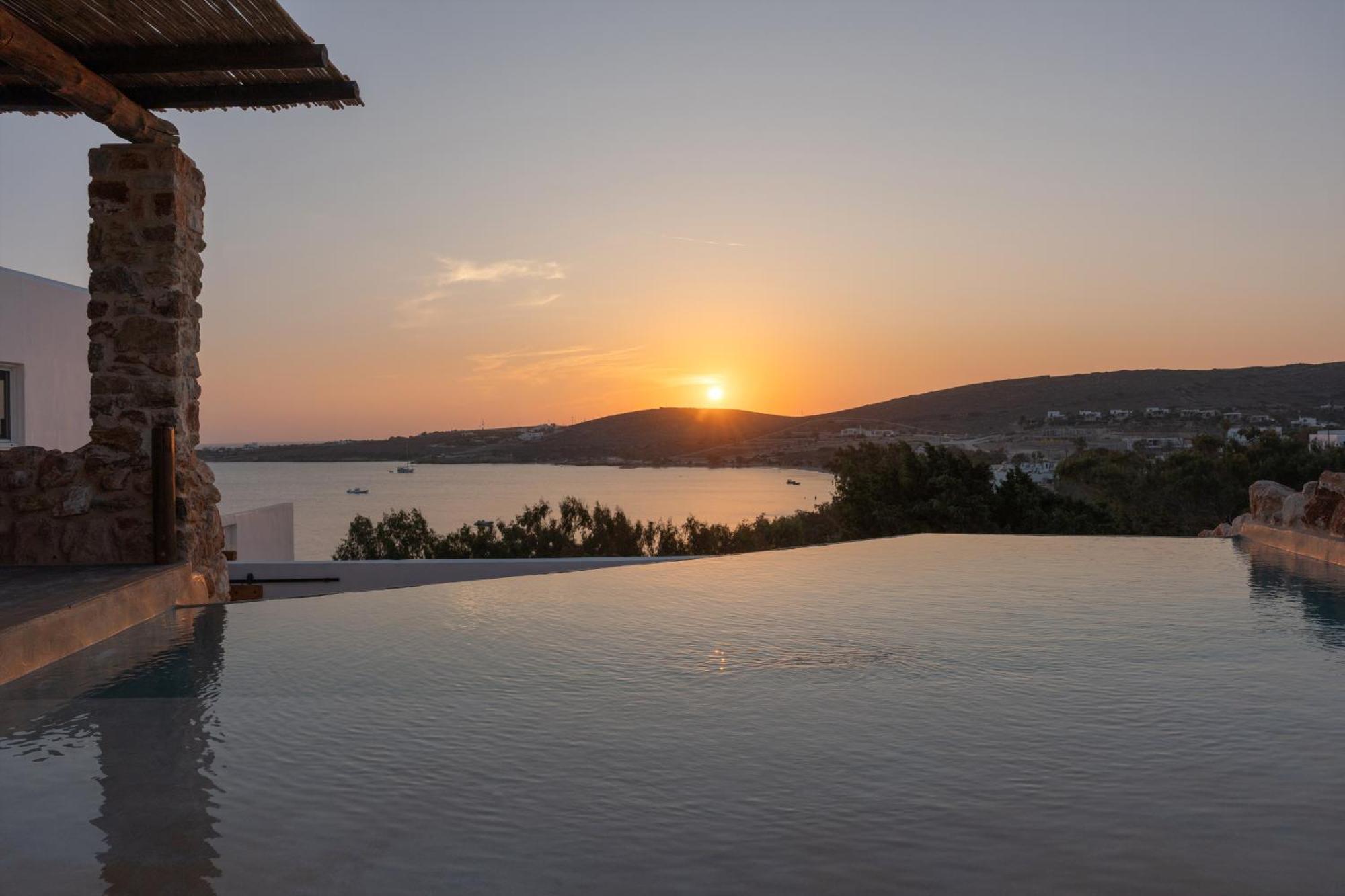 Krios Luxury Suites Krotiri 外观 照片
